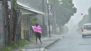 Cyclone Batsirai 7500 foyers sans électricité sur lîle Maurice [upl. by Oluap]