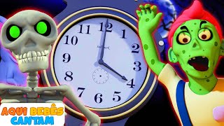 🎶 Halloween Hickory Dickory Dock 🎃⏰  Rimas de Halloween para crianças  Aqui Bebês Cantam [upl. by Dorkas]