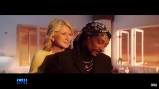 MOVE OVER LEO amp KATE MARTHA STEWART AND SNOOP DOGG RECREATE ICONIC TITANIC SCENE [upl. by Ahsote666]