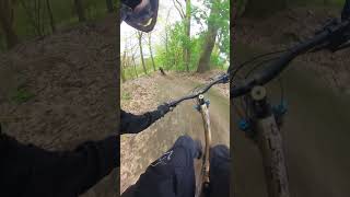 Mais quest ce que je CASSE sur mon VTT  epic mtb enduro bikelover [upl. by Elem]