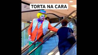 METEU A TORTA NA CARA DELA KKKKK PEGADINHA shorts [upl. by Alison48]