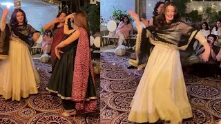 Zara Noor Abbas dance gone Viral [upl. by Idnak]