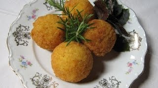 Arancini di riso  Corsi in cucina [upl. by Nhguaved]