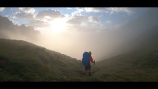 Traverser les Pyrénnées en 1 mois GR10 [upl. by Baynebridge48]