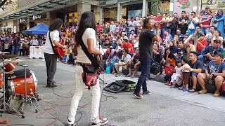 BIAR PUTIH TULANGkumpulan dinamik feat Sentuhan buskers [upl. by Gallagher]