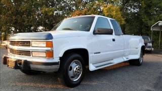 Short Takes 1995 Chevrolet Silverado 3500 Turbo Diesel Start Up Engine Tour [upl. by Yroc118]