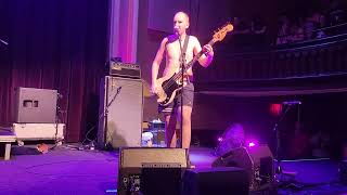 Amyl and the Sniffers— Live Facts Buffalo NY 8324 [upl. by Dnomhcir]