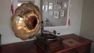 Gramophone playing quotWhen Summer is Gonequot [upl. by Leveridge]