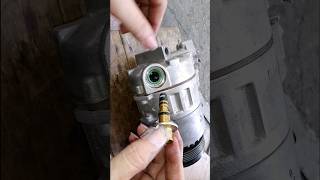 Car air conditioner compressor pressure regulating valve replacement 汽車冷氣調壓閥更換 [upl. by Flannery]