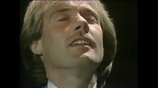 Richard Clayderman  Lettre à Ma Mère Official Video [upl. by Brozak]