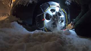 Biltemas snökedjor på en Volvo v70 snow chains [upl. by Anyela]