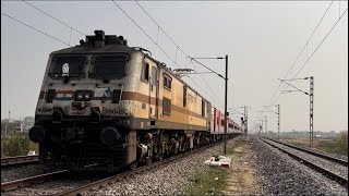 22178 Varanasi Mumbai Mahanagari Express Arriving Prayagraj Chheoki Junction With Wap 7 [upl. by Dene]