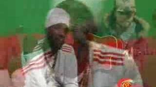 sizzla  be strong LIVE ON RIDDIM UP ON THE GREEN SCREEN [upl. by Diannne367]