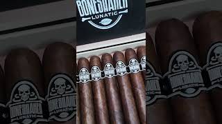 A JR Cigars Exclusive Lunatic Boneshaker Rich full maduro TheBlendingRoom [upl. by Ziladnerb687]