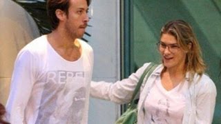 Priscila Fantin passeia em livraria com o marido [upl. by Aneral]