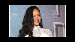 Rihanna veut empêcher son père d’utiliser leur nom de famille à des fins commerciales1612019 [upl. by Nnainot]