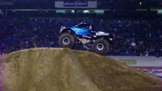 Bigfoot monster truck freestyle at Pontiac Silverdome 2010Domination in the Dome [upl. by Bobine235]