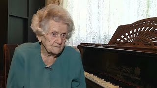 Wanda Zarzycka Pianista aos 108 anos [upl. by Hinckley]