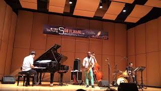 2016 Taichung Saxophone Competition winner Tivon Pennicott  Star Dust [upl. by Livingstone917]