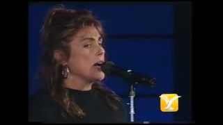 Laura Branigan Grandes éxitos Festival de Viña del Mar 1996 [upl. by Cuttler41]