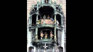 Glockenspiel di Monaco [upl. by Oirtemed33]