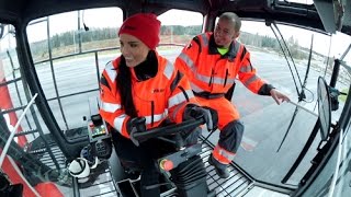 Kalmar straddle carrier featured in quotKaaraquot Finnish TV5 [upl. by Dranek888]