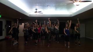 quotSALIO EL SOLquot Zumba by Karina Dugand [upl. by Enrique]