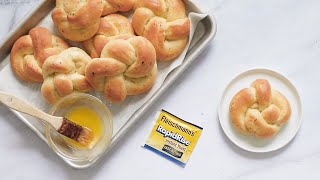 15s PreRoll Fleishmanns Yeast Garlic Knots [upl. by Ailssa]