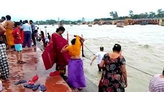 Haridwar Ganga Bath  Haridwar Ganga Ghat [upl. by Kentiggerma]