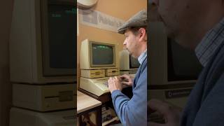 Retro Computer ASMR Booting up Lemonade Stand on an applee 80s retrogaming nostalgia asmr [upl. by Nayk545]