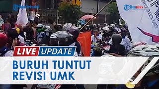 Situasi Buruh Kepung Kantor Gubernur Jabar Tuntut Revisi UMK Langsung Ditemui Ridwan Kamil [upl. by Om]