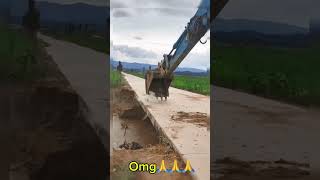 bridgecollapses demolitionvideo crane excavator cutebaby33333 [upl. by Alexandre]