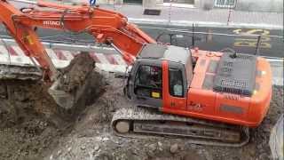 hitachi zaxis scavatore [upl. by Esorlatsyrc]