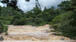 Cachoeira Tromba dágua Ao Vivo CUIDADO [upl. by Notrem]