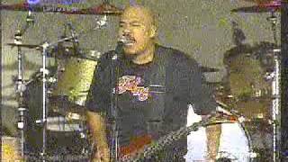 Netral  Cinta gila live [upl. by Portland520]