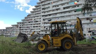 Scampia le ruspe buone parte l’abbattimento della Vela verde [upl. by Charleen]