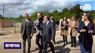 5 000 collégiens des Yvelines et des HautsdeSeine visitent le Château de Versailles [upl. by Kinom]