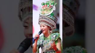 Laj Tsawb  Hmoob Ntsoog Nkauj Tog Qhua 2015 hmongsong hmoobsuav hmoob hmong [upl. by Anidem]