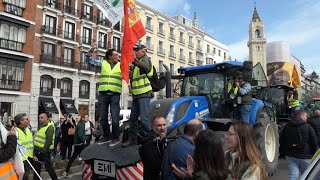 Agricultores con sus tractores toman Madrid  3 [upl. by Arita]