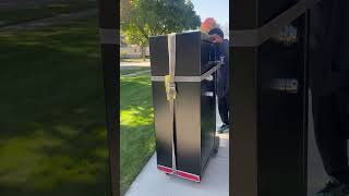 HOW TO PROPERLY LOAD A 700LBS SAFE IN TO A TRAILER OUT OF A HOUSE DOWN 3 STEPS WITH NO HELP [upl. by Eicats]