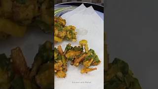 Crispy Palak Pakora By Kitchen with Rahat pakorarecipe crispypakora islamicshorts hadeessharif [upl. by Noinatrad]