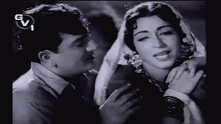 MOHAMMED RAFI SAHAB amp LATA JI2 DUETSGUDDI 19611PYAR DE PULEKHE2SANU TAK KE HD VIDEO [upl. by Anorahs]