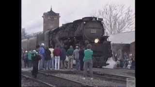 Clinchfield 676 UP 3985 1992 CSX Santa Express [upl. by Aehcsrop]