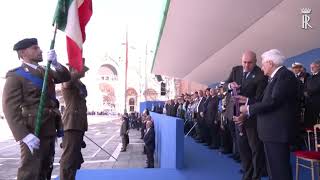 Venezia Giornata Unità Nazionale Mattarella consegna onorificenza al 152° Reggimento quotSassariquot [upl. by Luella671]