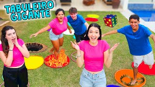 TABULEIRO GIGANTE COM MEUS AMIGOS  Luluca [upl. by Serrell563]