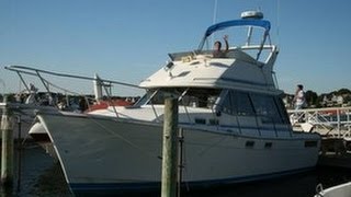 Used 1988 Bayliner 3218 Motor Yacht for sale in Sandwich Massachusetts [upl. by Econah]