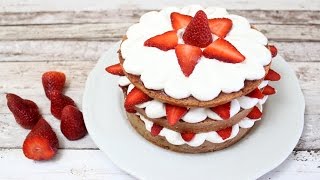 TORTA FRAGOLOSA  panna fragole e marmellata  strawberry cake [upl. by Bury]