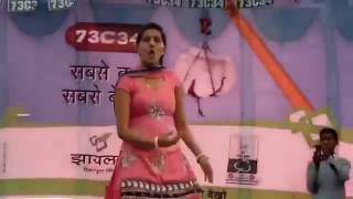 New Sapna Katil Dance 2017 क्या कातिल डांस करती है सपना चौधरी कमजोर दिलवाले न देक Amazing Dance [upl. by Nibbs]