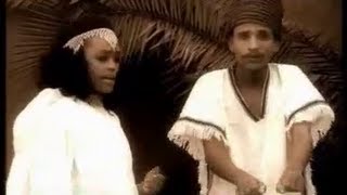 Kadir Martu amp Nafisa  Asiyyoobee Oromo Music [upl. by Ettegroeg455]