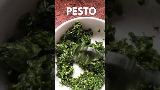 Pesto de albahaca muy fácil y un tip para que siempre lo tengas a mano 🙌🏻 [upl. by Giefer]